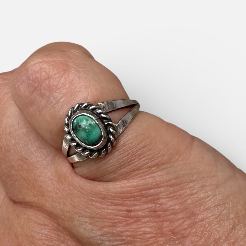 Vintage Native American Sterling Silver Southwestern Turquoise Ring Sz 5